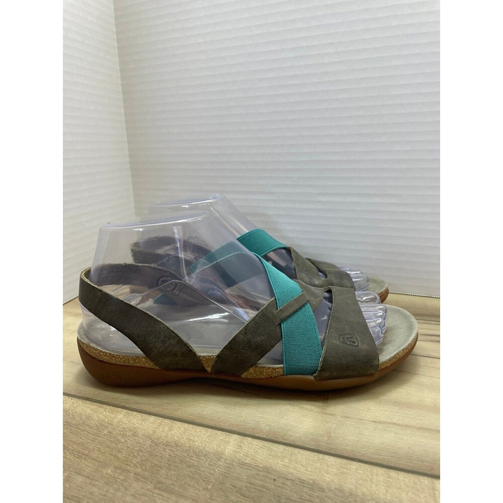 Keen Dauntless strappy slip on leather casual hiking outdoor sandal 6